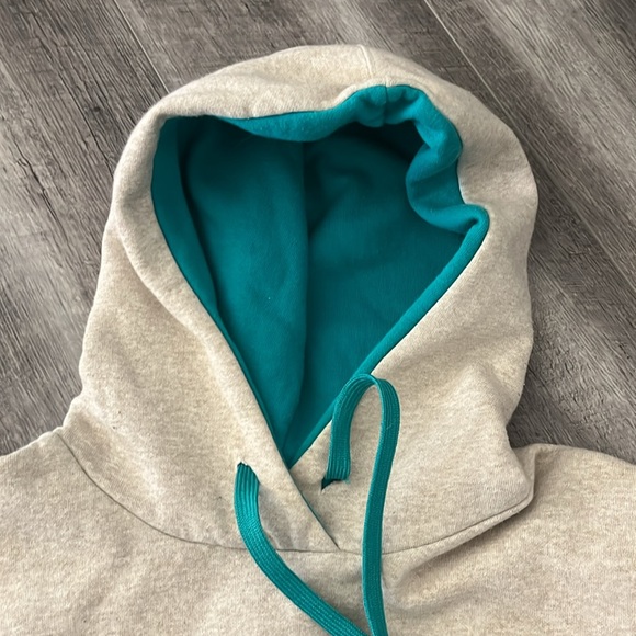 North Face hoodie - Picture 3 of 4